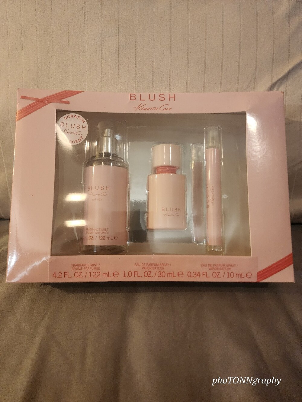 Blush Makeup & Fragrance Set - Pale Pink Kenneth Cole